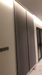 ستائر رول “بلاك آوت”  للمكاتب