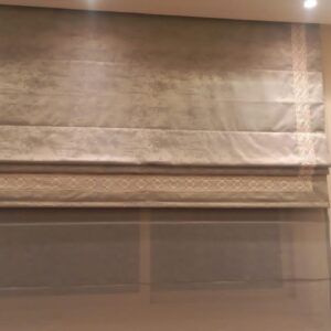 ستارة رومانية مطرزة